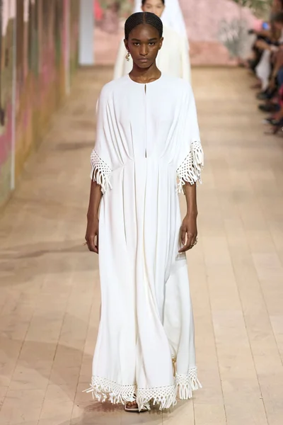 Look 9